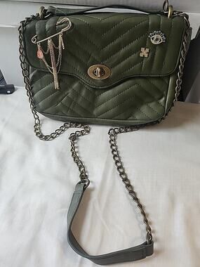 Express Purse Crossbody Bag Green Quilted Charms Chain Strap Turn Lock